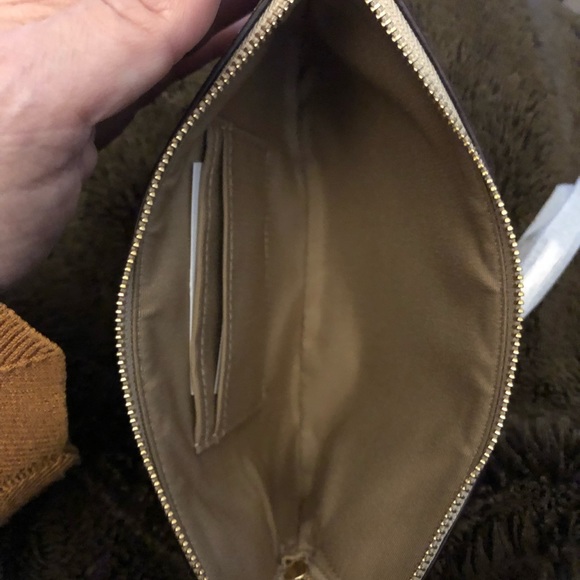 SALE!! NWT Coach RARE Tiger Print Wristlet!! - Picture 5 of 5